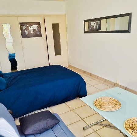 Entree Autonome 24H Sur 24H Chalon Centre Ville Appartement Buitenkant foto