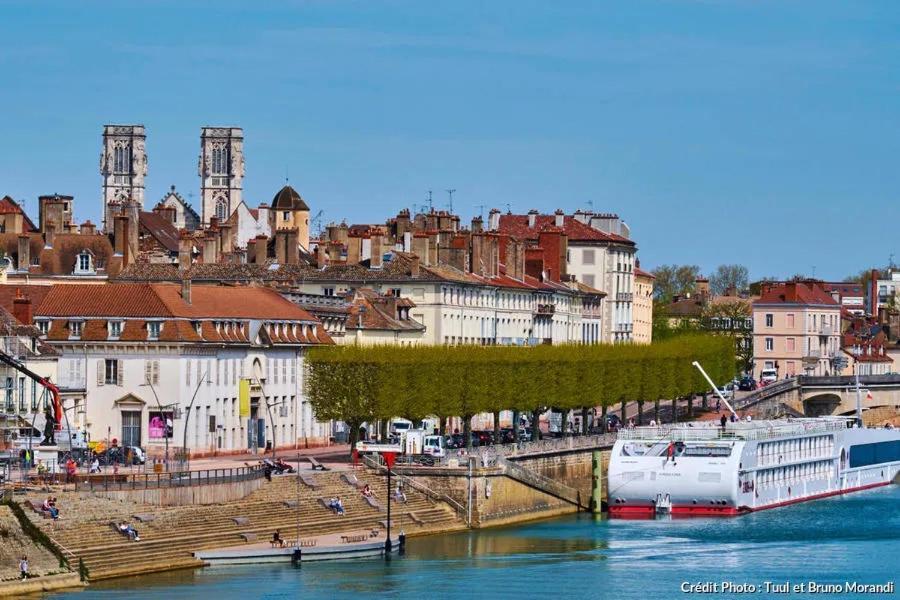 Entree Autonome 24H Sur 24H Chalon Centre Ville Appartement Buitenkant foto