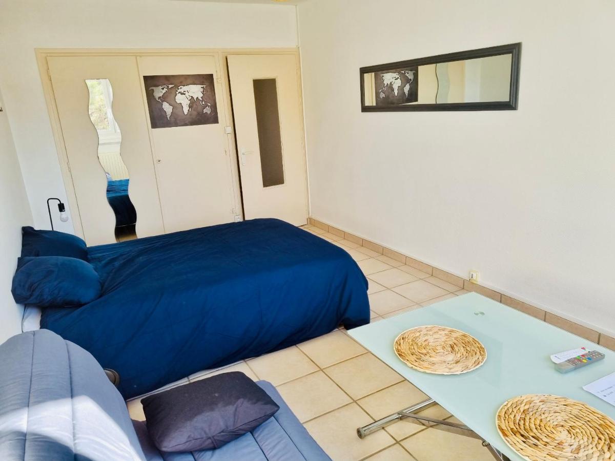 Entree Autonome 24H Sur 24H Chalon Centre Ville Appartement Buitenkant foto
